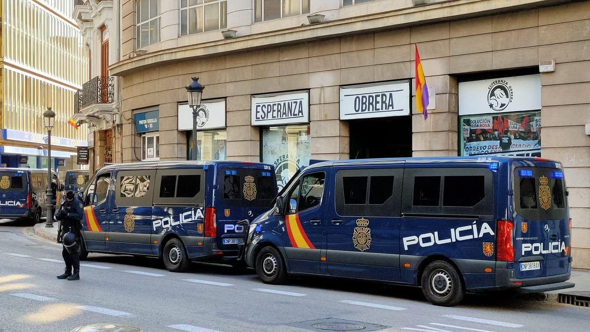 El col·lectiu desallotjat d’Unicaja ocupa ara l’antiga conselleria de Colom, 80