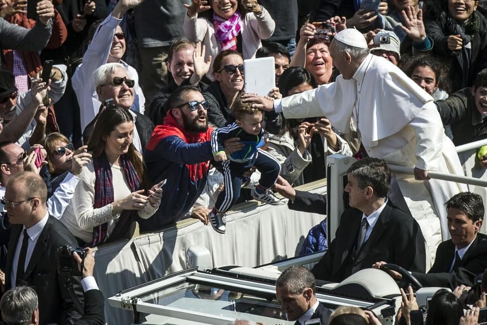 El papa Francisco en la misa de Pascua