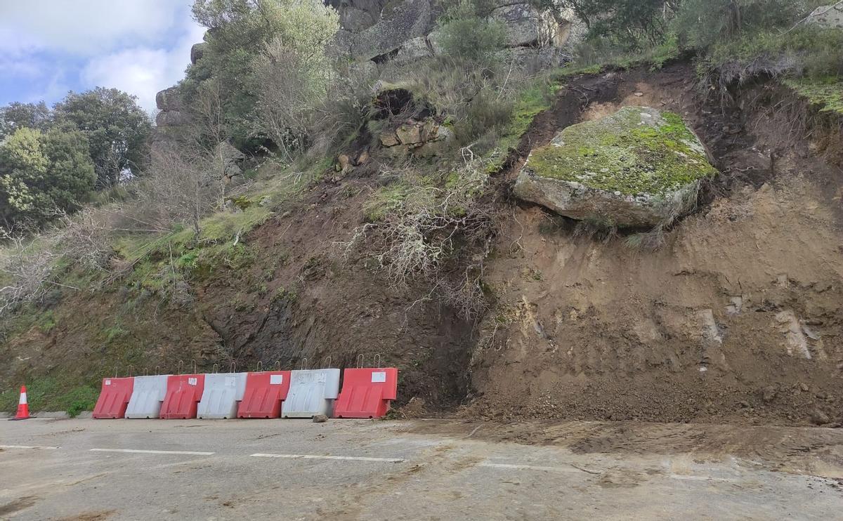 Nuevo desprendimiento bajo el mirador del Castillo en Fermoselle