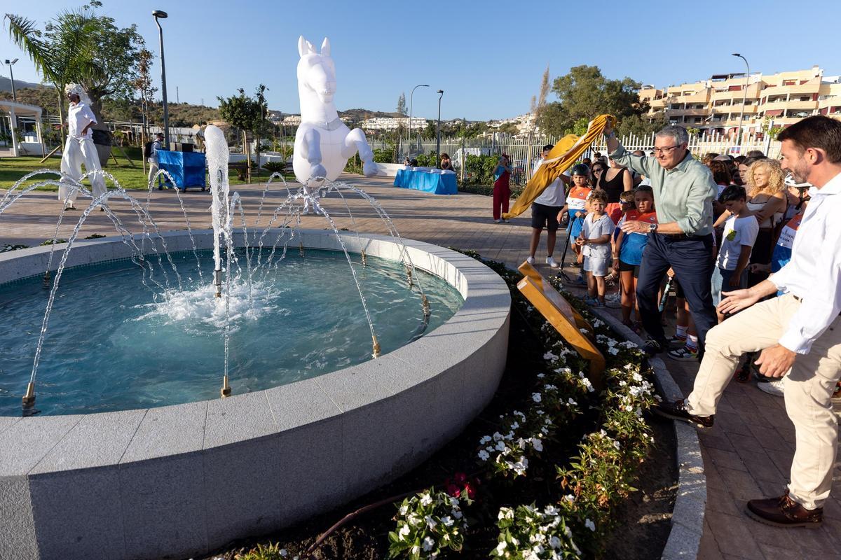 EL Parque del Mediterráneo de Rincón tiene varias fuentes ornamentales y de agua potable repartidas por todo el recinto.