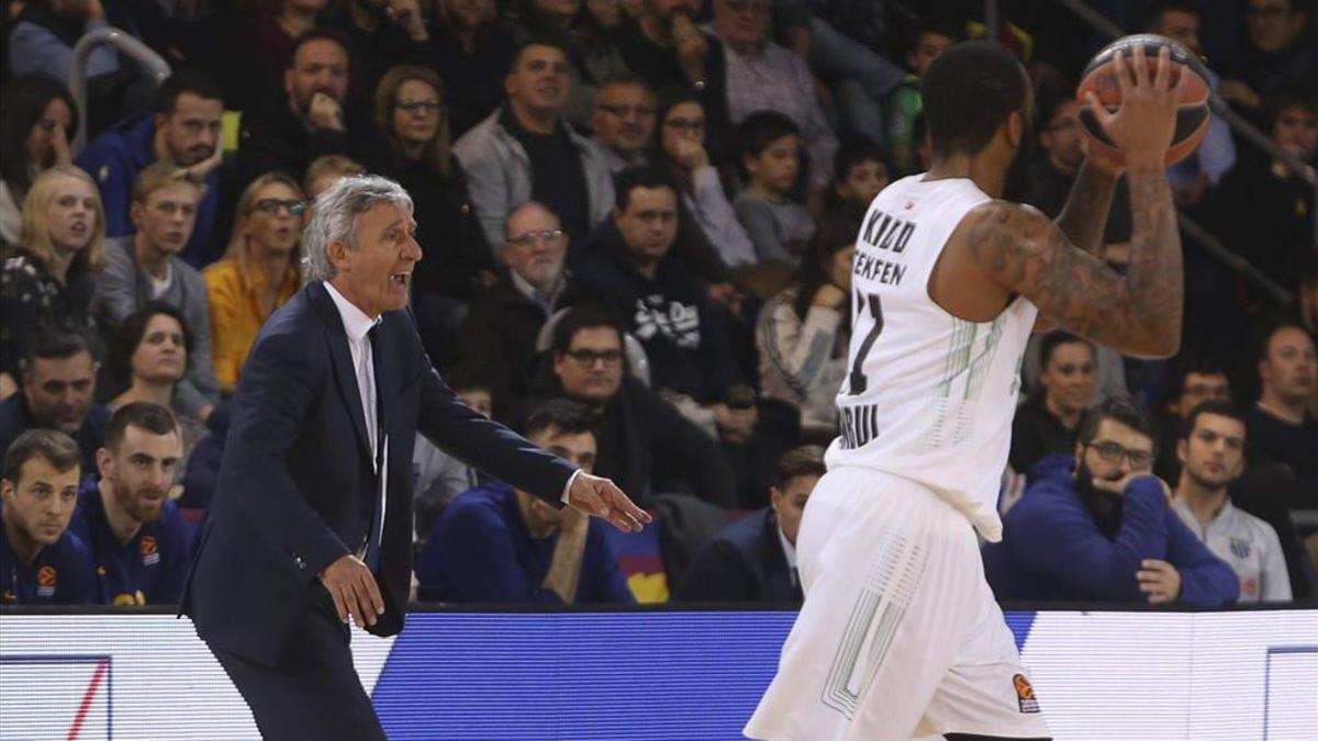 Pesic, satisfecho por la actitud de sus jugadores ante el Darussafaka