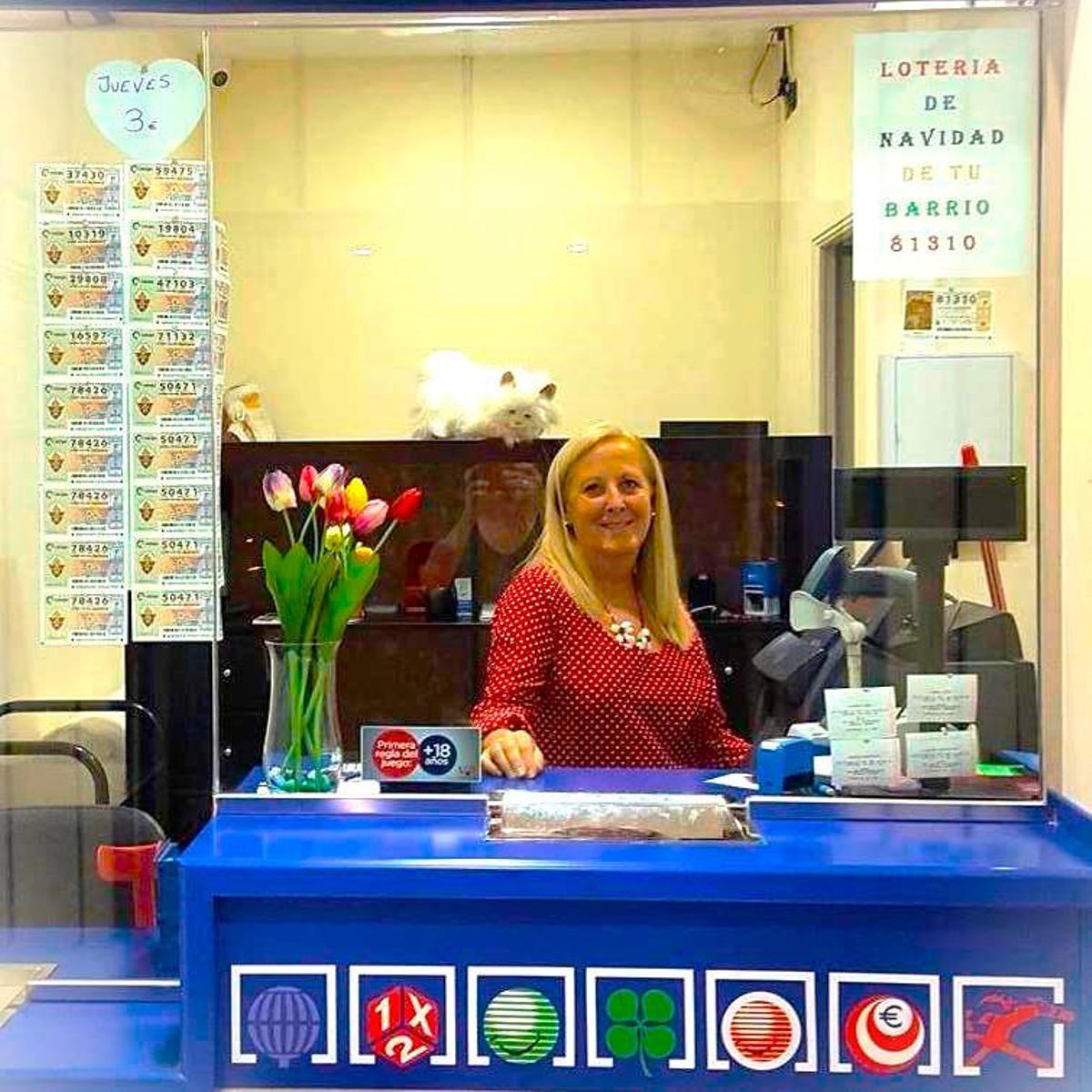 Administración de Loterías La Gata Blanca nº9 Dos Hermanas / RRSS