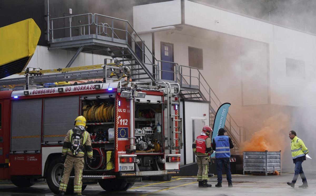 Una actuación de los bomberos de O Morrazo. | Fdv