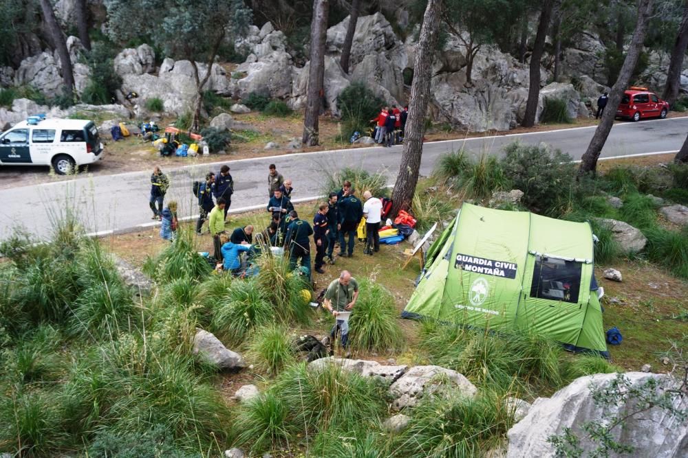 Simulacro de incendio en la cueva de la Campana de Escorca