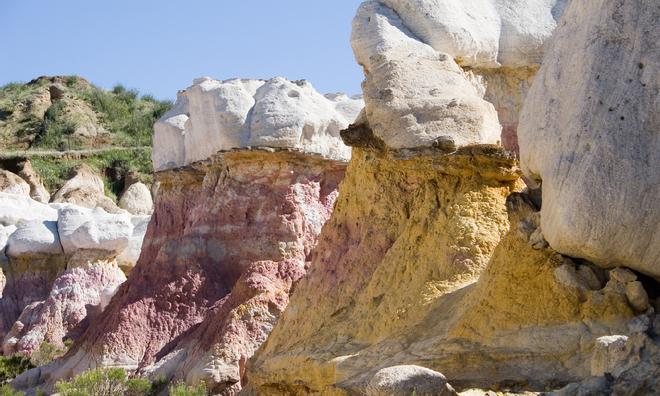 Paint Mines piedras rojas amarillas