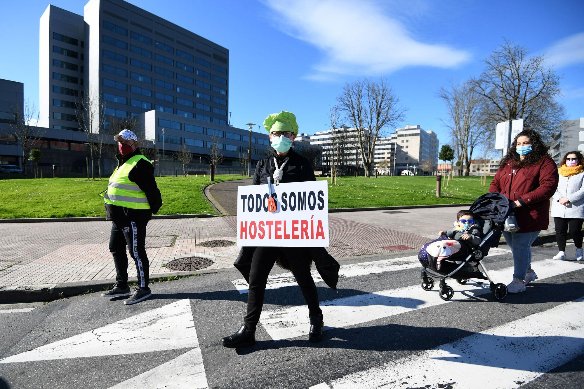 La hostelería de Pontevedra no abandona el luto ante la falta de un “rescate real”