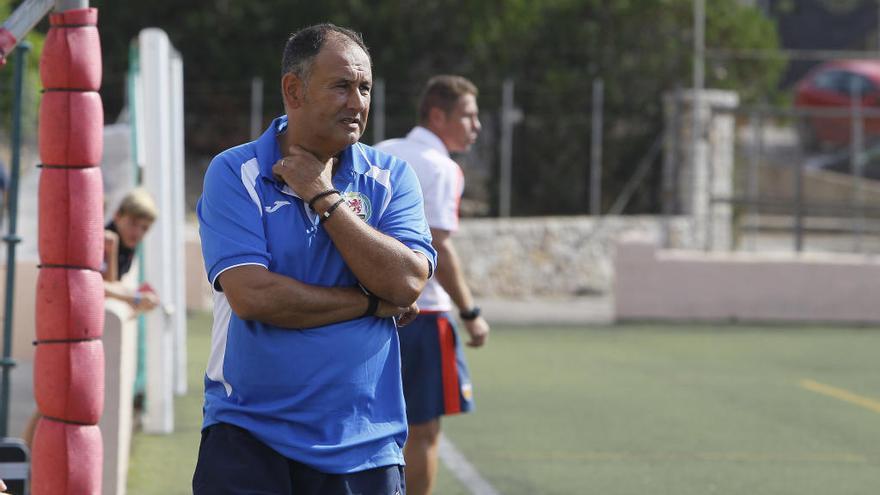 Nico López, en un partido del Llosetense