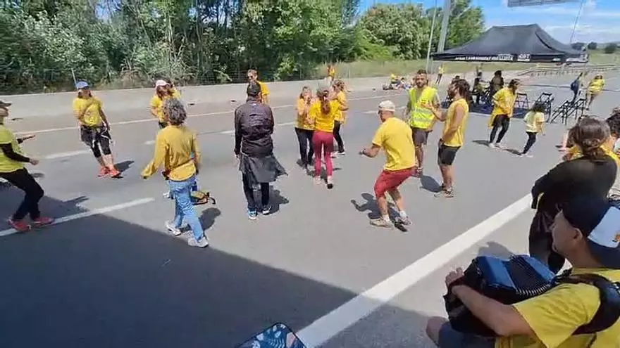 Classe de swing a la C-16 en la vaga de docents