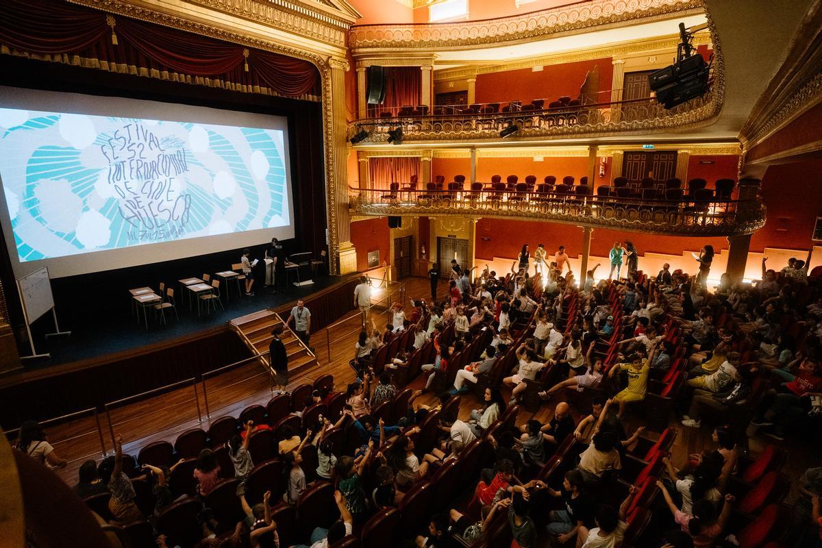 El Teatro Olimpia de Huesca lleno en una de las sesiones del festival.