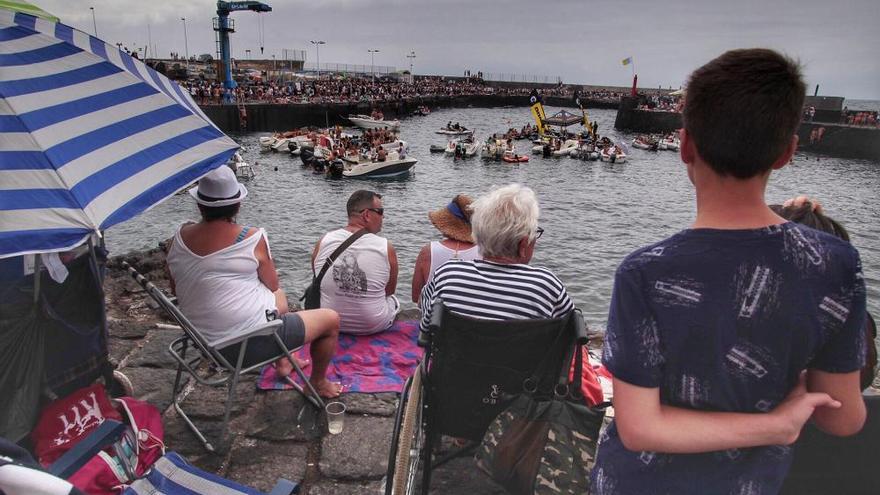 Embarcación de la Virgen del Carmen en Puerto de la Cruz, julio de 2019