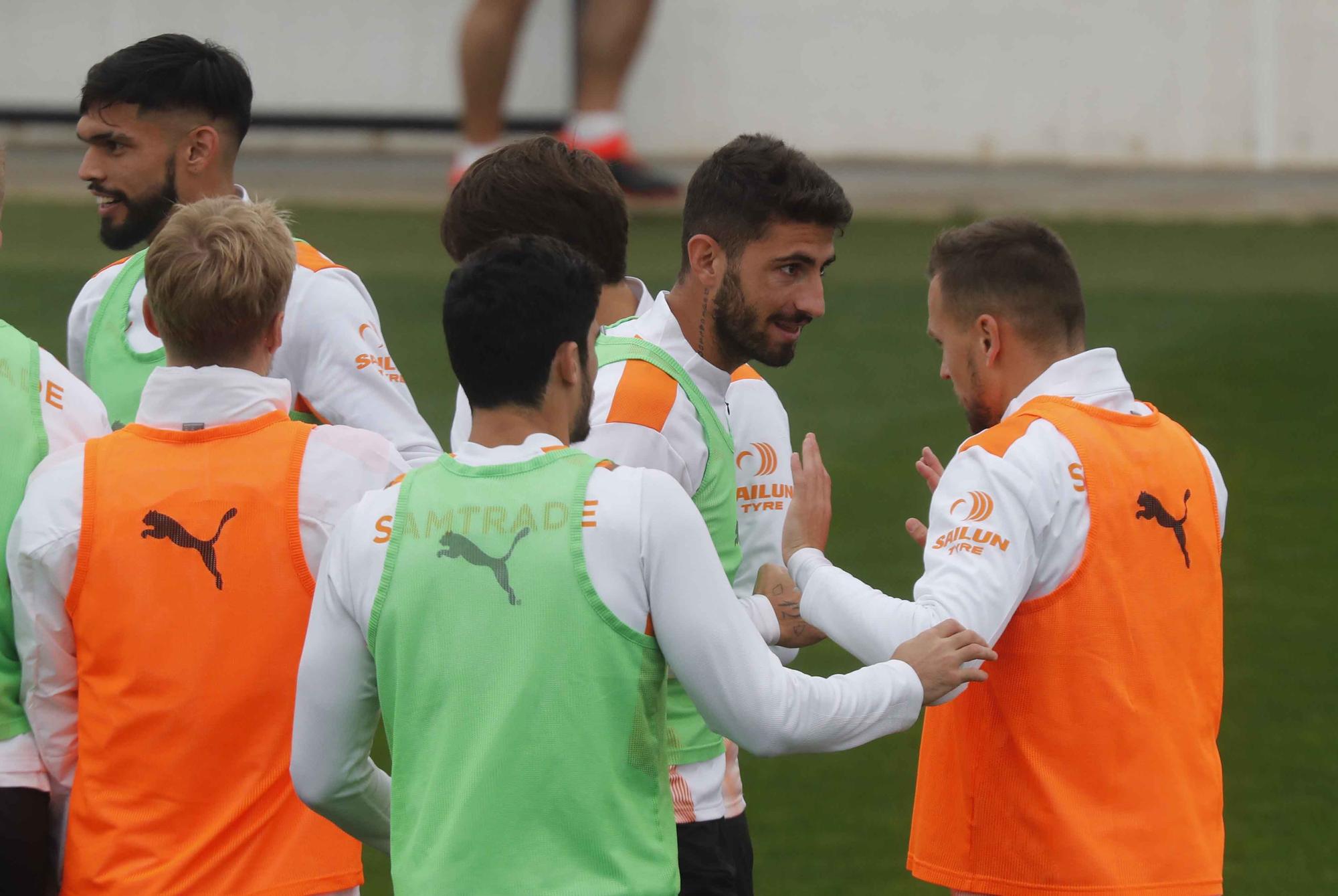 Última sesión antes del partido frente a la Real Sociedad para el Valencia