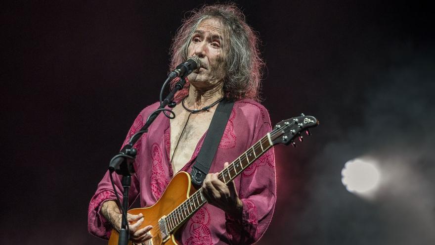 Rock  Robe Iniesta: “La música tiene que servir para hacer pensar”