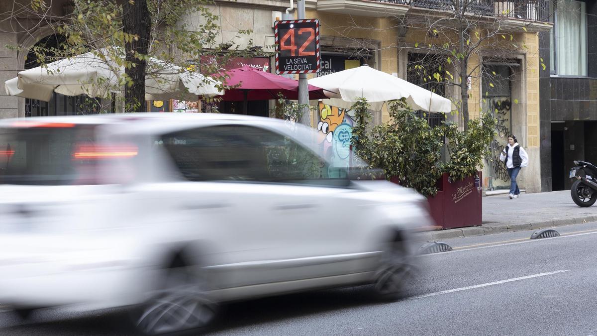 Así cazan los nuevos radares de Barcelona a los conductores demasiado veloces