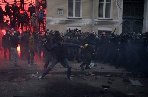 Batalla campal en Kiev entre policía y opositores