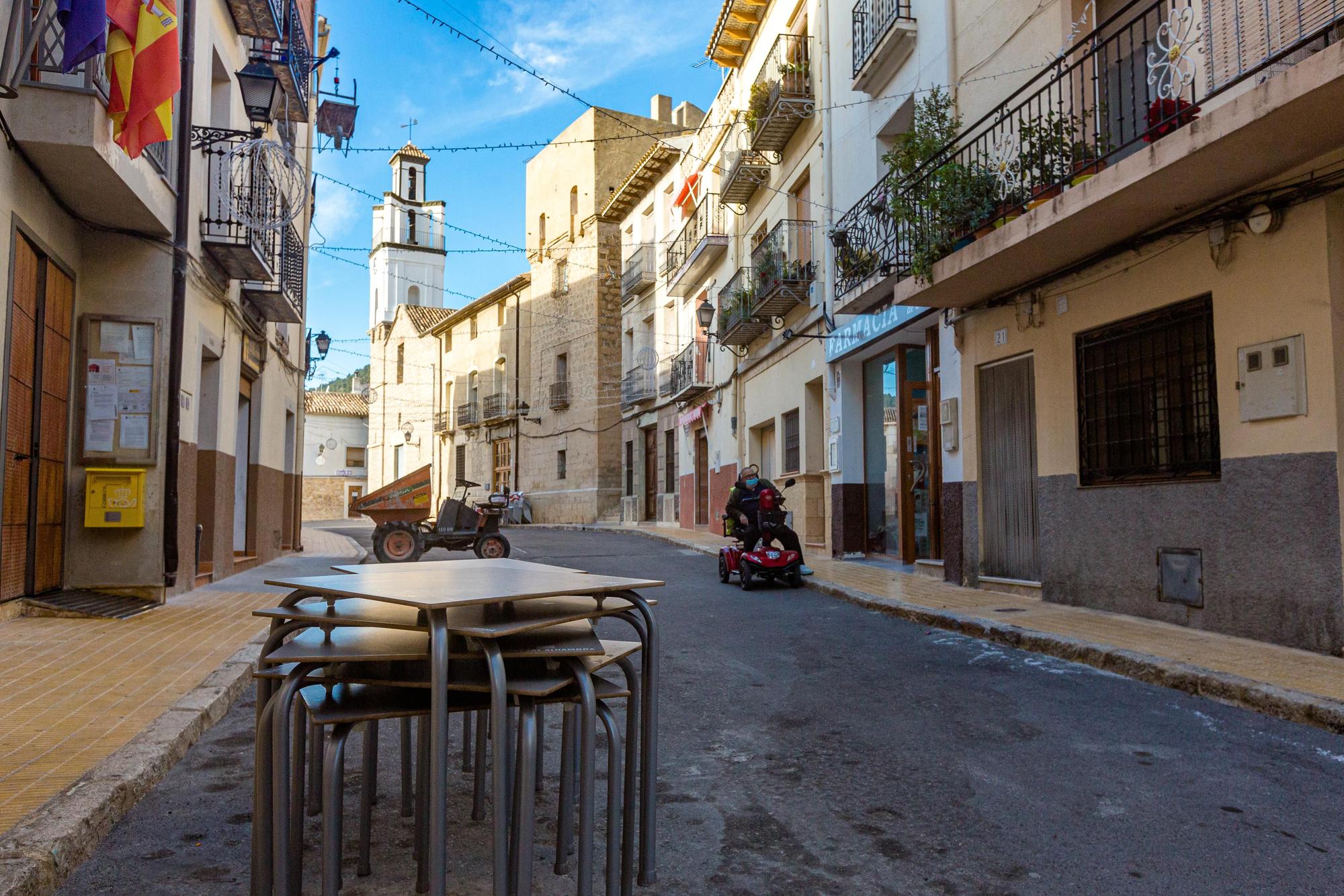 Los vecinos de Sella, entre la preocupación y el miedo ante el aumento de casos