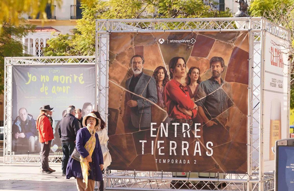 Tareas de montaje de la próxima edición del Festival de Málaga
