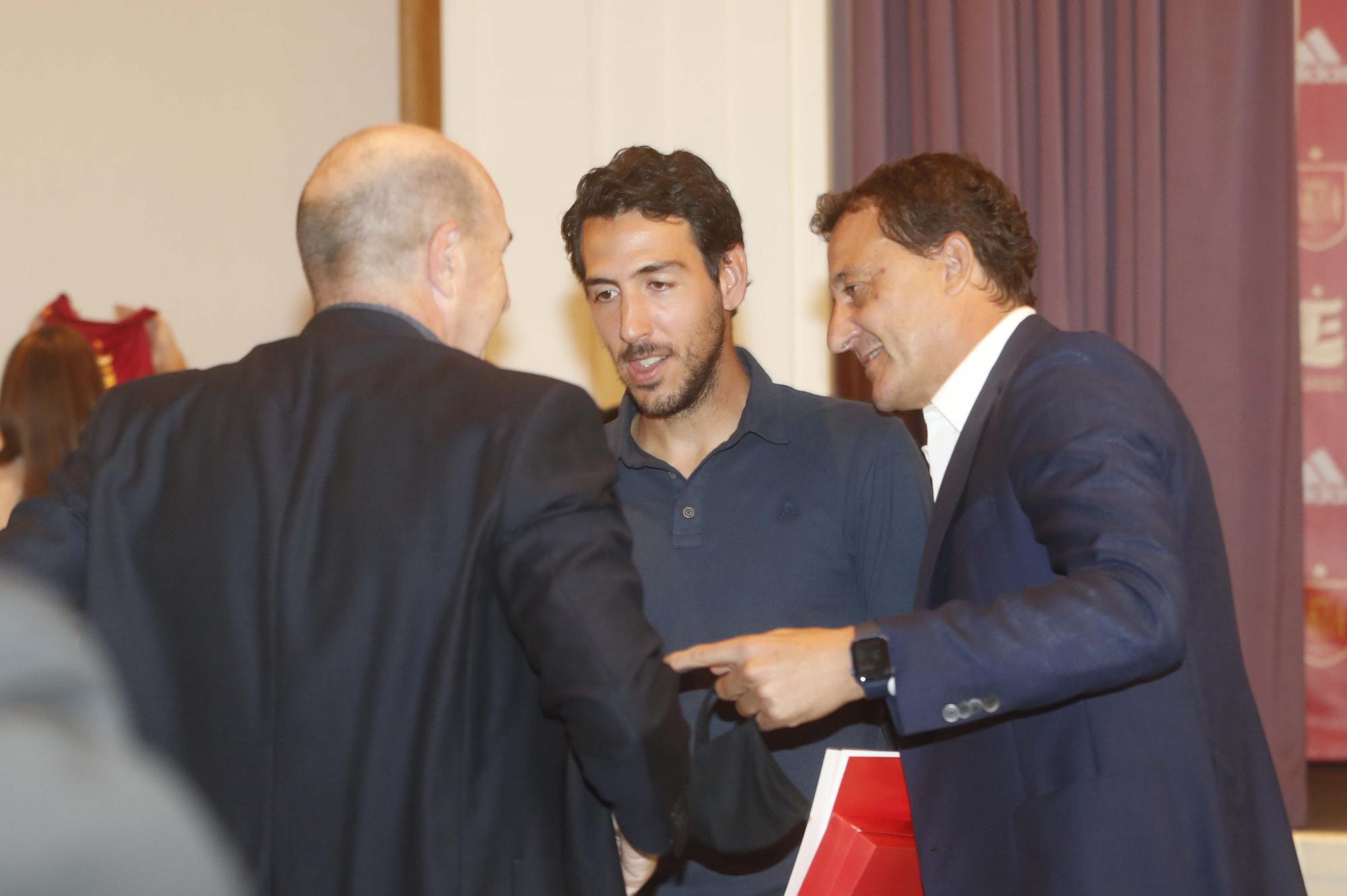 El corazón de La Roja se reúne en València