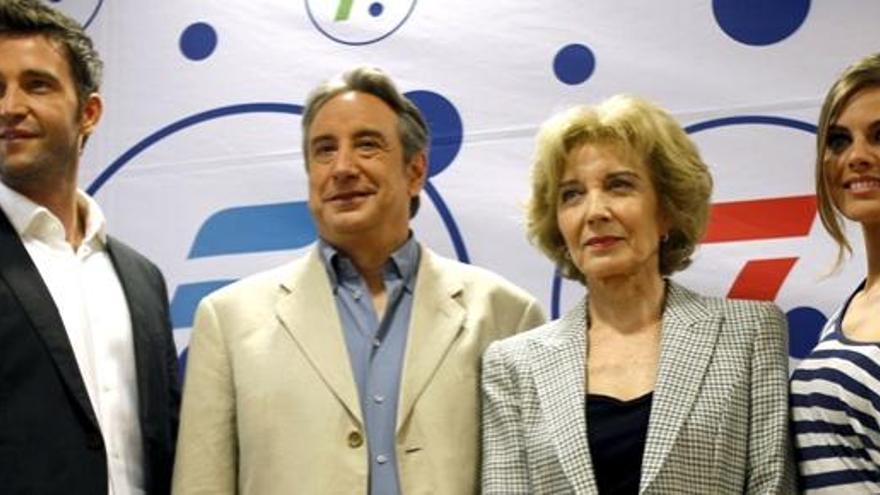 Fernando Gil, Juanjo Puigcorbé, Marisa Paredes y Amaia Salamanca, los intérpretes de &#039;Felipe y Letizia&#039;.