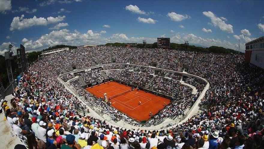 Italia dibuja un tenis sin recogepelotas ni técnicos y con poco público