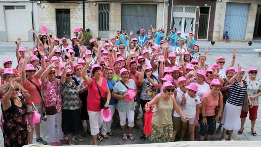 Mujeres de todas las edades disfrutaron de su día.