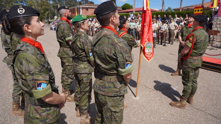 Despedida del contingente de la Guzmán El Bueno que partirá a Letonia