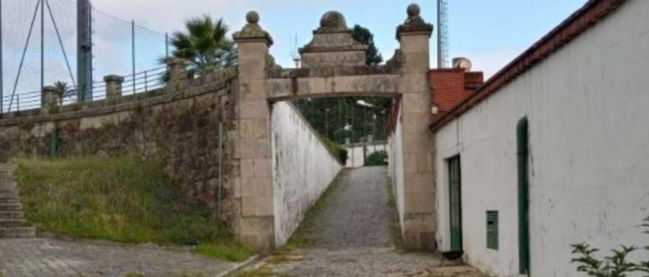 La zona de la “Puerta de Lameiriña” en el interior de la Escuela.