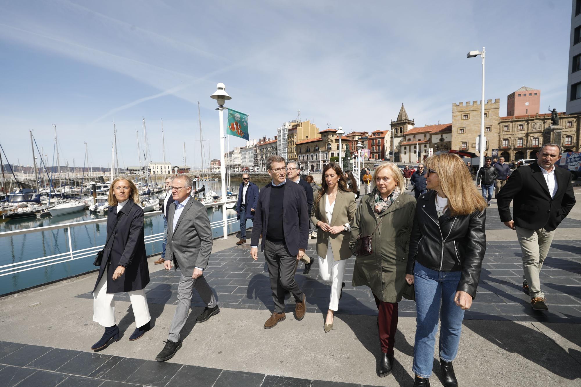 La visita de Alberto Núñez Feijóo a Gijón, en imágenes