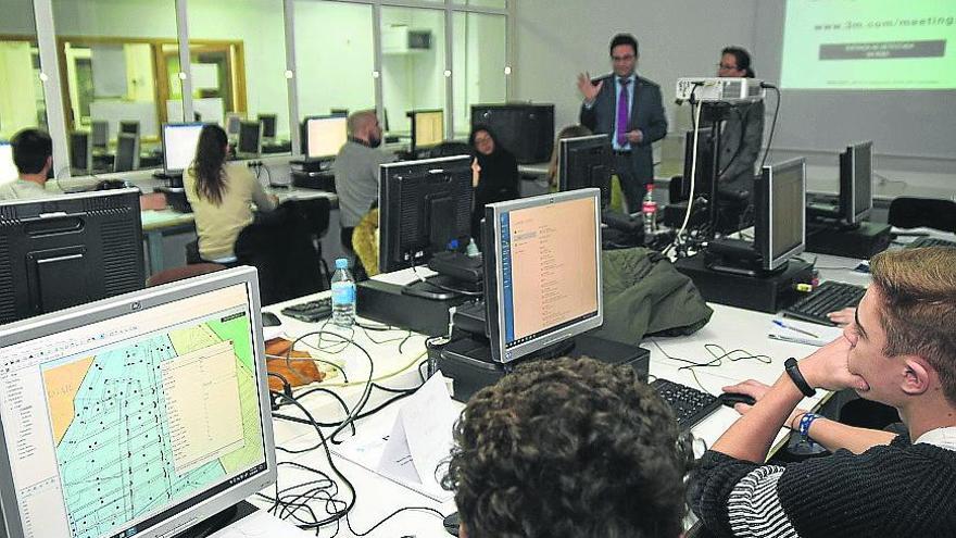 Estudiantes de ESO y Bachillerato harán maquetas de redes de drenaje en la I Olimpiada de Ingeniería Civil