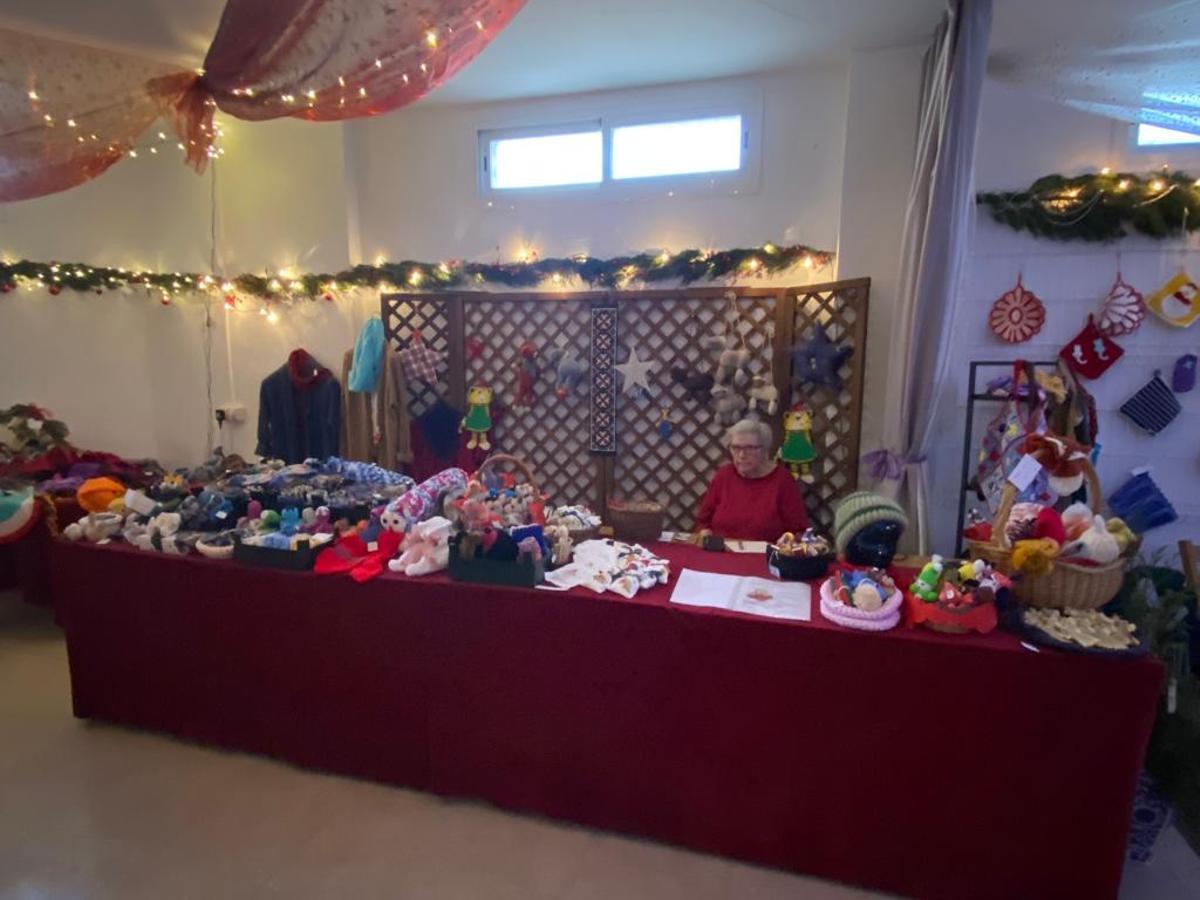 Ein Bild vom Handwerkstand des Adventbazars der Sterntaler von 2024.