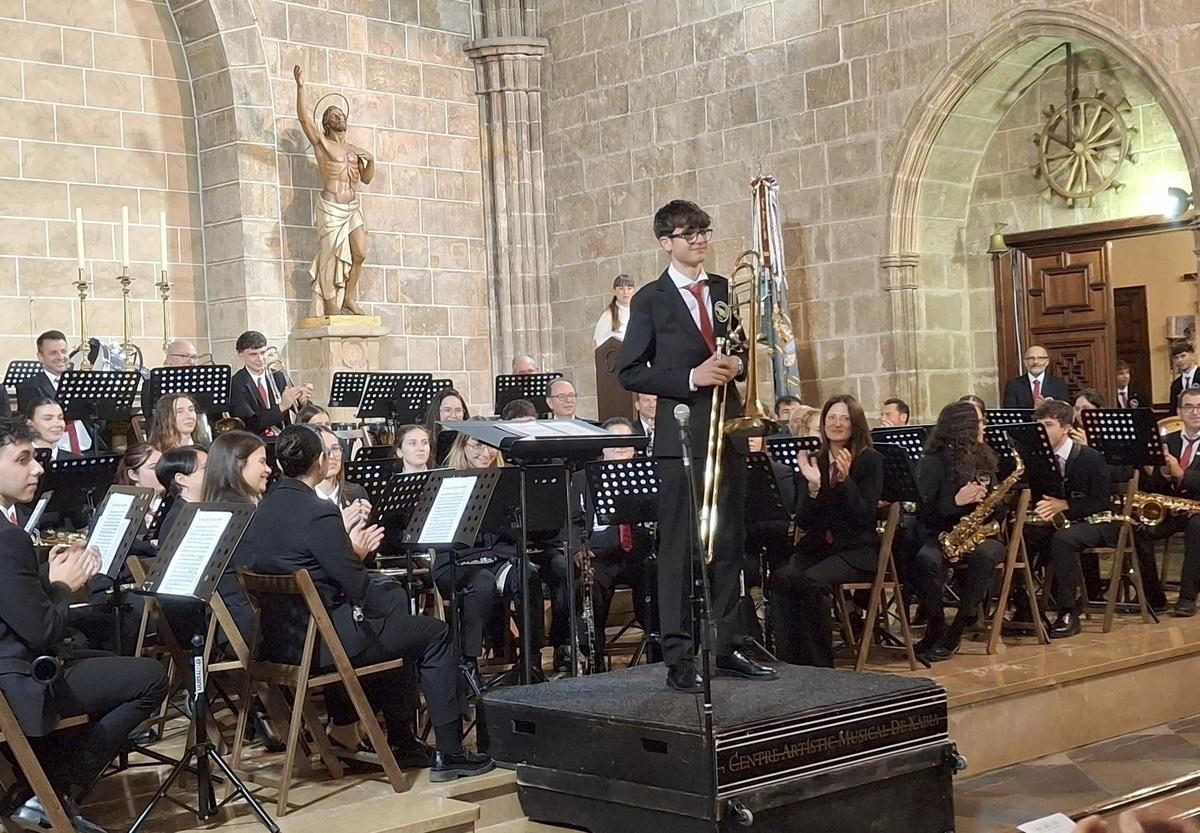 Uno de los jovencísimos músicos que ha entrado en la banda