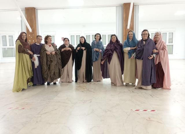 Elenco de la obra 'Troyanas: Mujeres en guerra'.