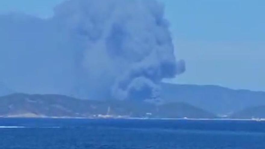 El incendio de Citubo grabado desde el barco a Formentera