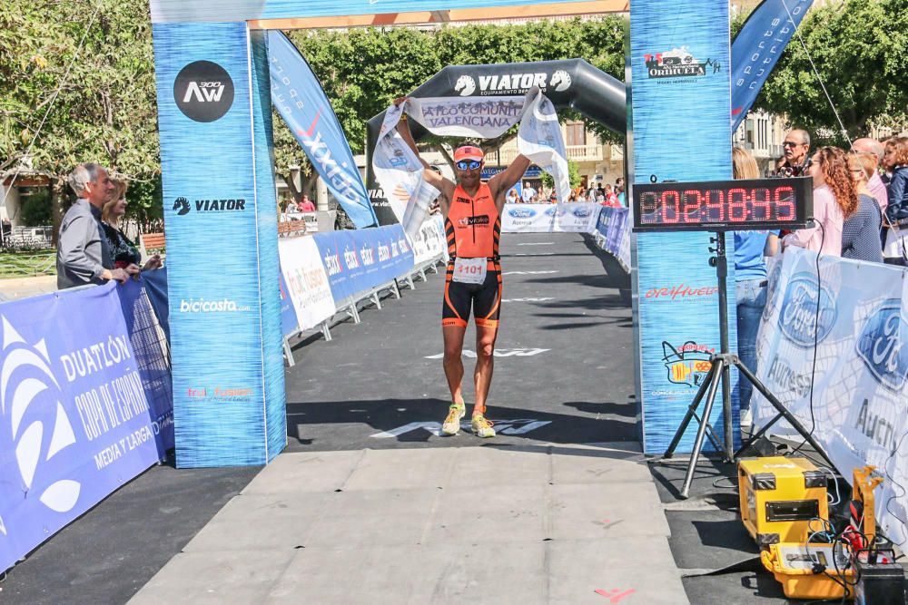 Gustavo Rodríguez y Anna Noguera ganan el Triatlón