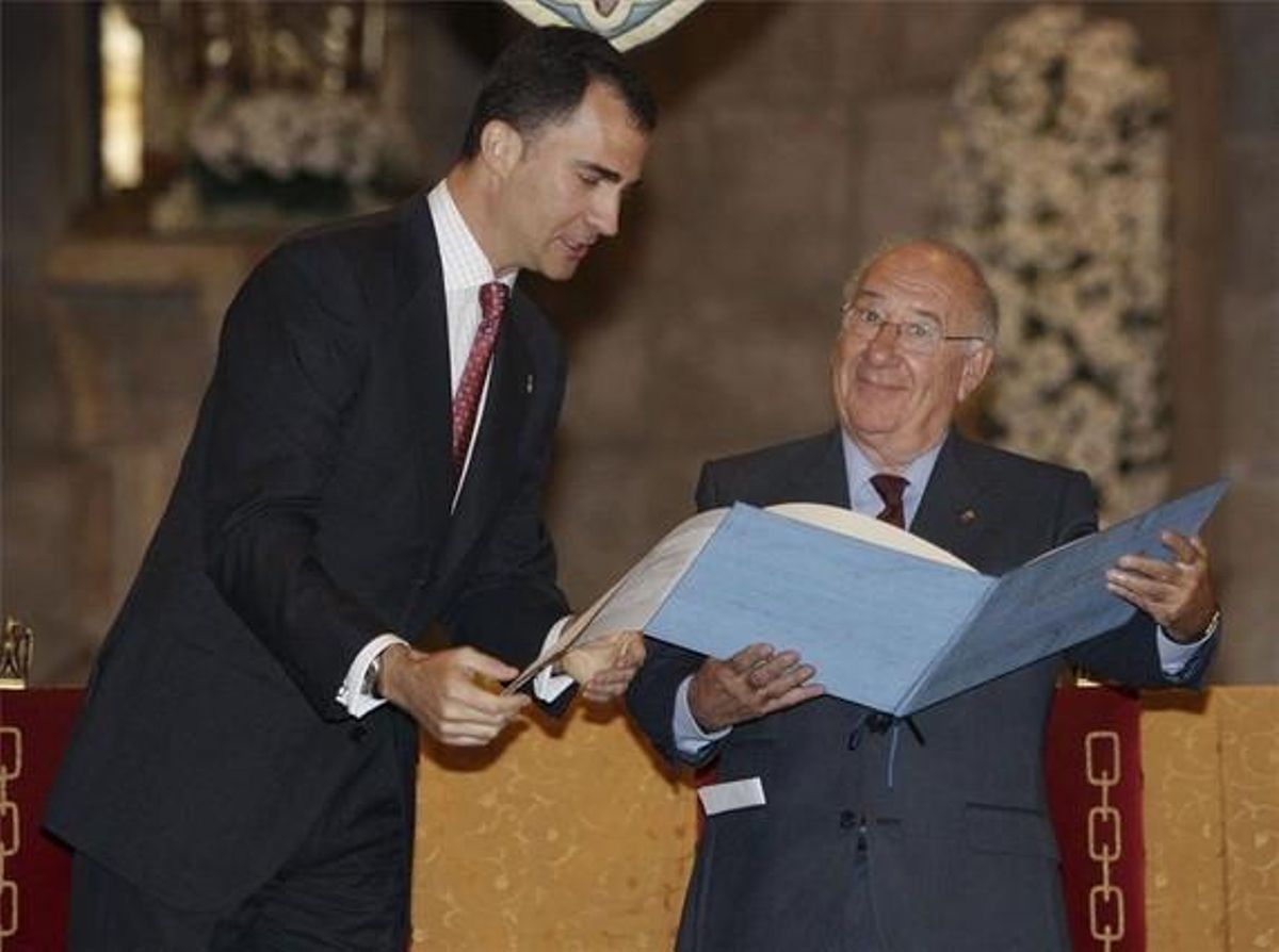 El príncep Felip entrega a Alfredo Landa el premi Príncep de Viana de la cultura 2008.