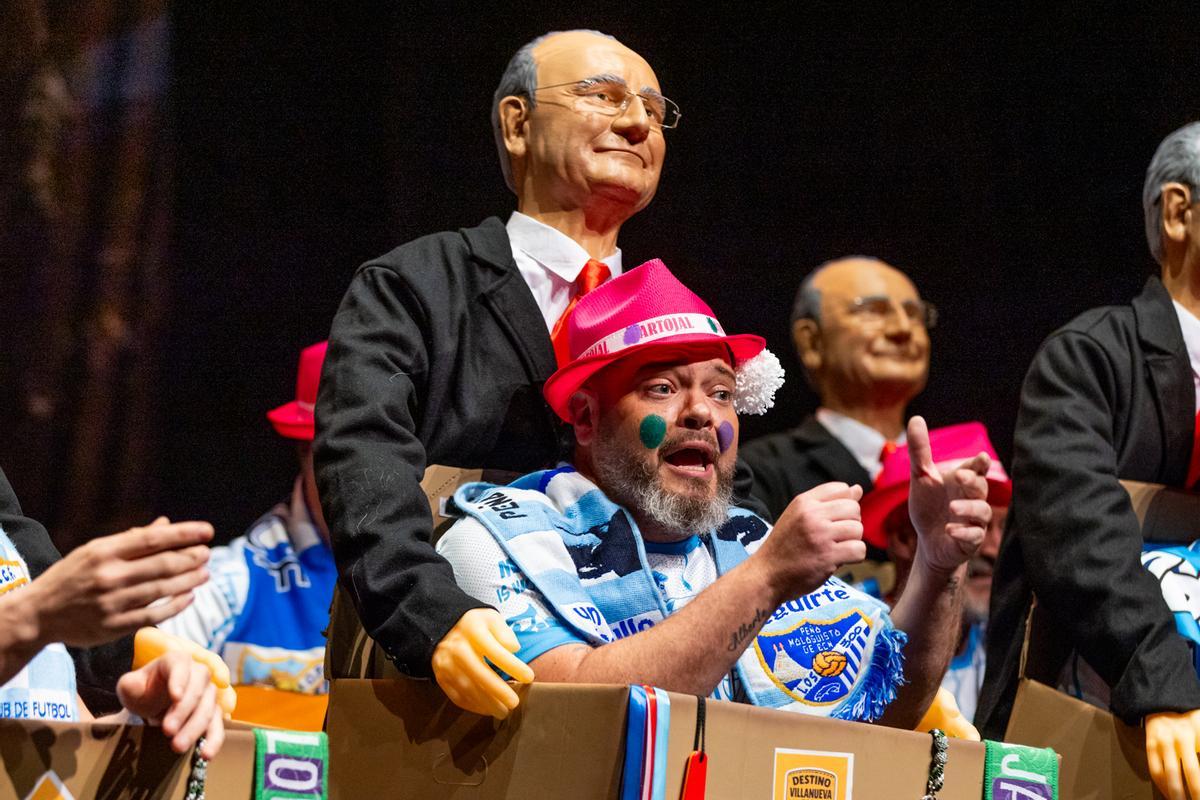 'Los periféricos', la murga del Chino, en su pase de preliminares.