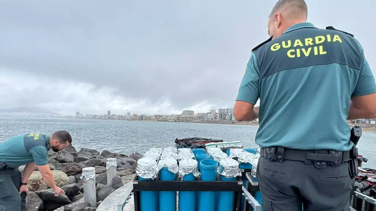La Guardia Civil refuerza los controles de seguridad en los espectáculos pirotécnicos de San Juan en Gran Canaria
