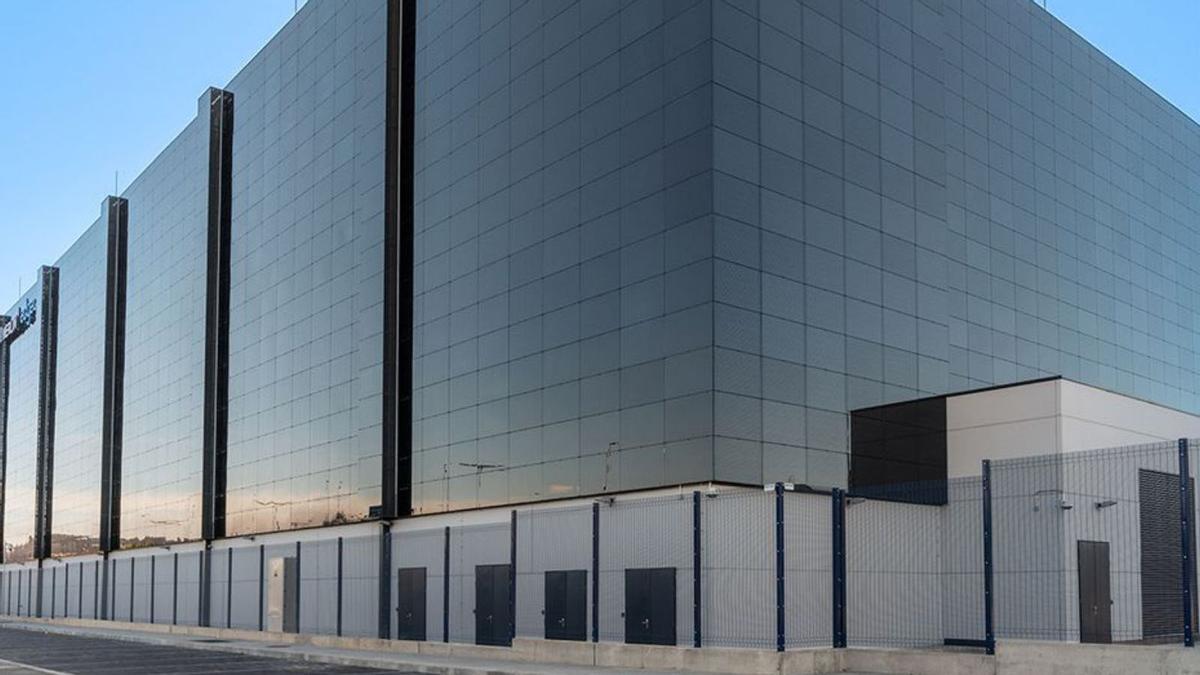 L’edifici que acull la tecnològica nord-americana CoreWeave. | EL PERIÓDICO L’edifici que acull la tecnològica nord-americana CoreWeave. | EL PERIÓDICO