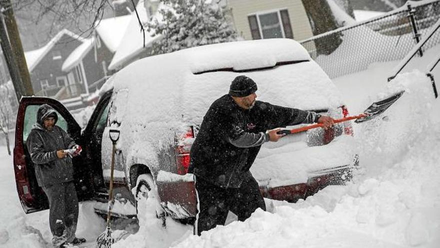 La tempesta Jonàs ha deixat fins a 50 centímetres de gruix de neu a Washington DC en les primeres hores