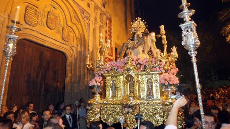 ¿Está de acuerdo con que la Virgen de las Angustias vuelva a la iglesia de San Agustín?