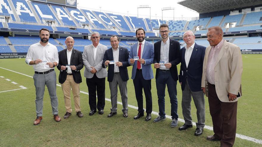 Ruiz Espejo renueva su abono del Málaga CF