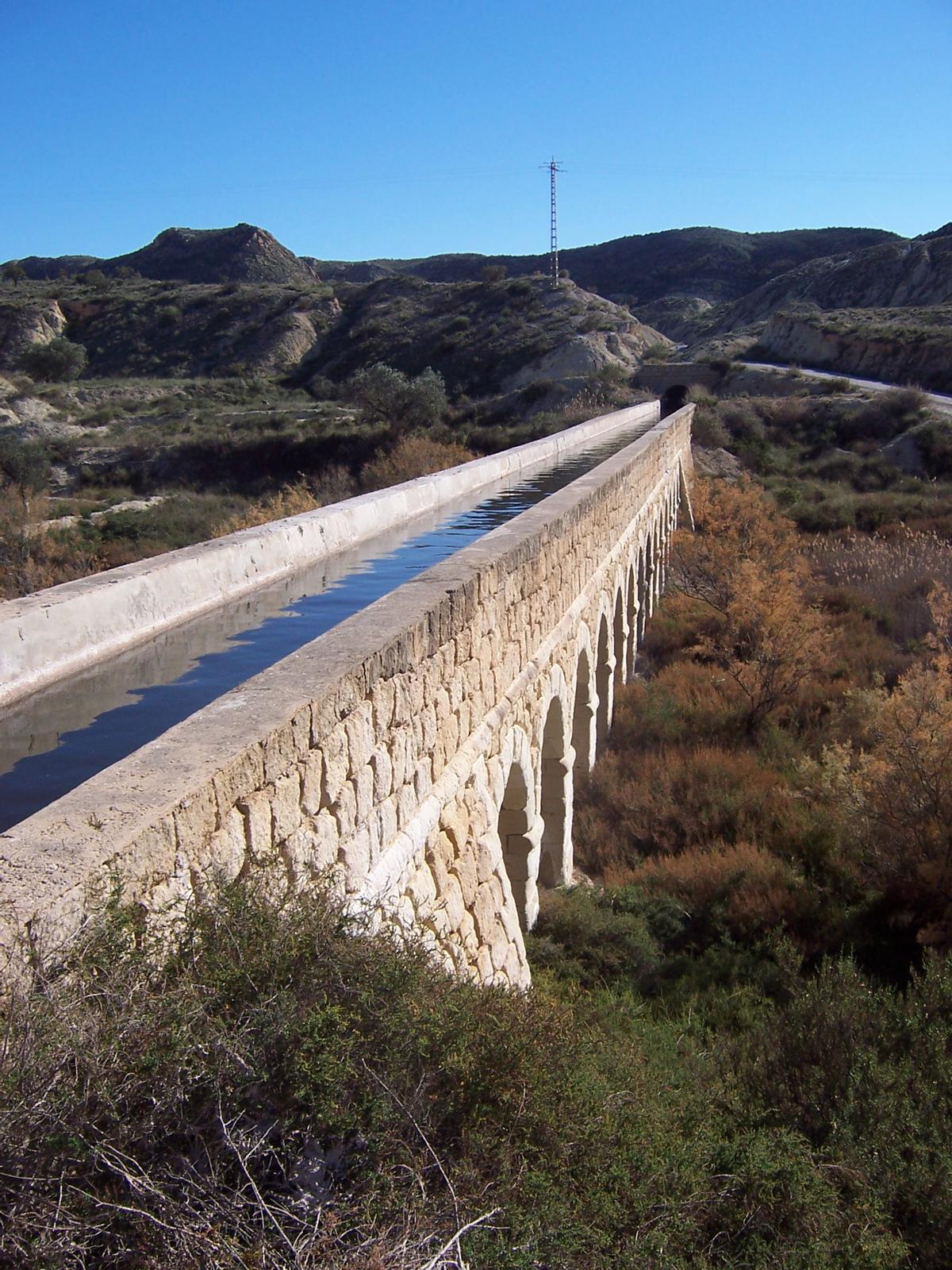 Aqüeducte del Canal de Desviació del Pantà d'Elx.