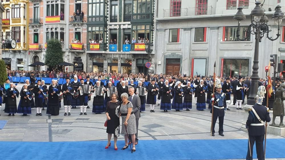 La alfombra azul del teatro Campoa