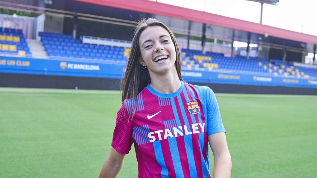 El Barça ya vende la primera camiseta del femenino en tallaje de hombre