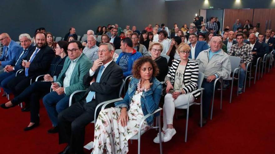 Los asistentes al acto, en el Club Prensa Asturiana.