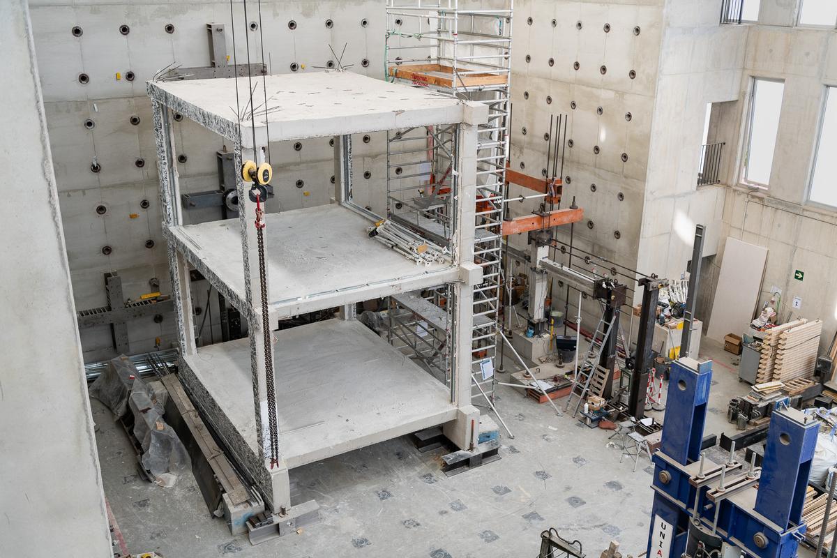 Uno de los dos edificios 'probeta' a escala real diseñado para experimentar las tensiones que sufren los tabiques de pladur y las estructuras de hormigón durante las sacudidas sísmicas.