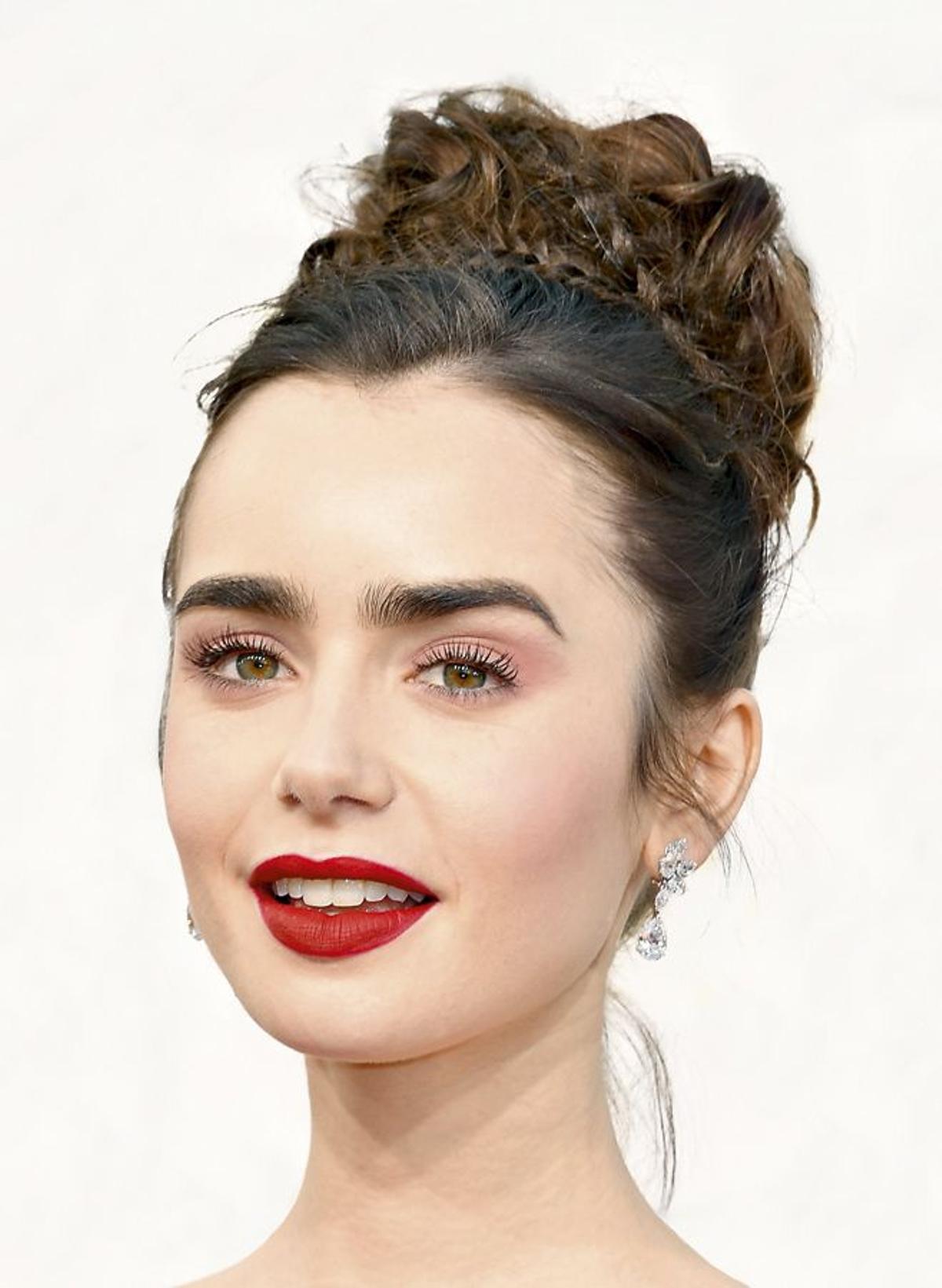 Oda a las trenzas: Lily Collins