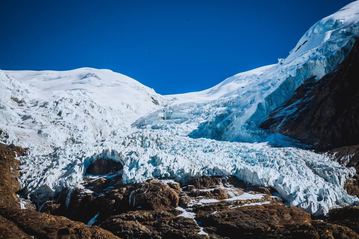 Los glaciares de los Alpes han retrocedido un 40% en este periodo
