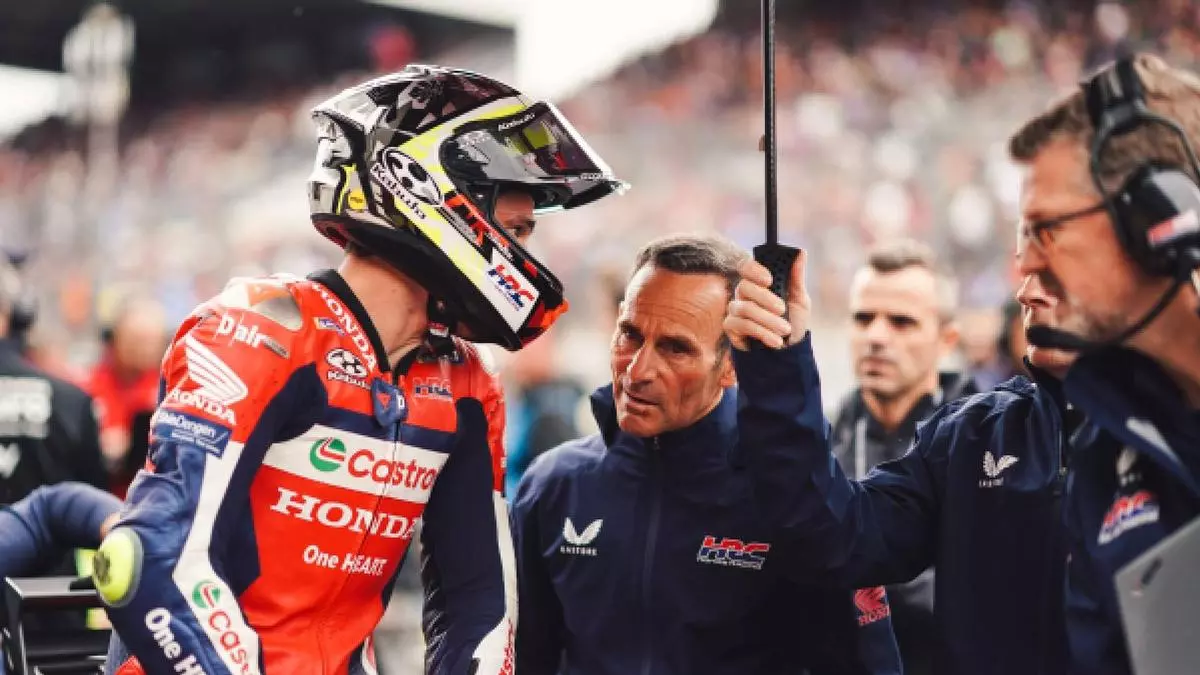 Alberto Puig: "Me hubiera gustado que Márquez volviera a Honda, pero en la vida no puedes avanzar mirando hacia atrás"