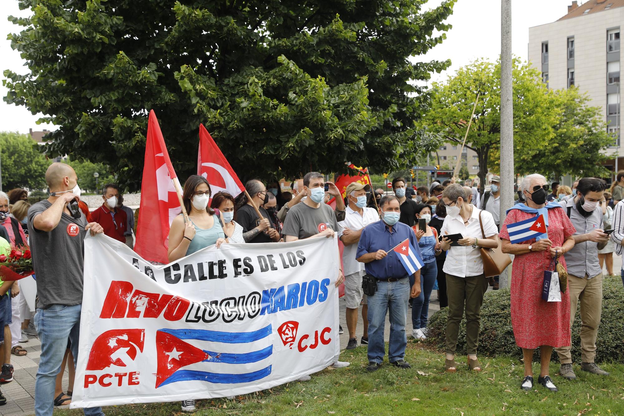 Gijón, Plaza de la Habana, concentración a favor de la revolución cubana