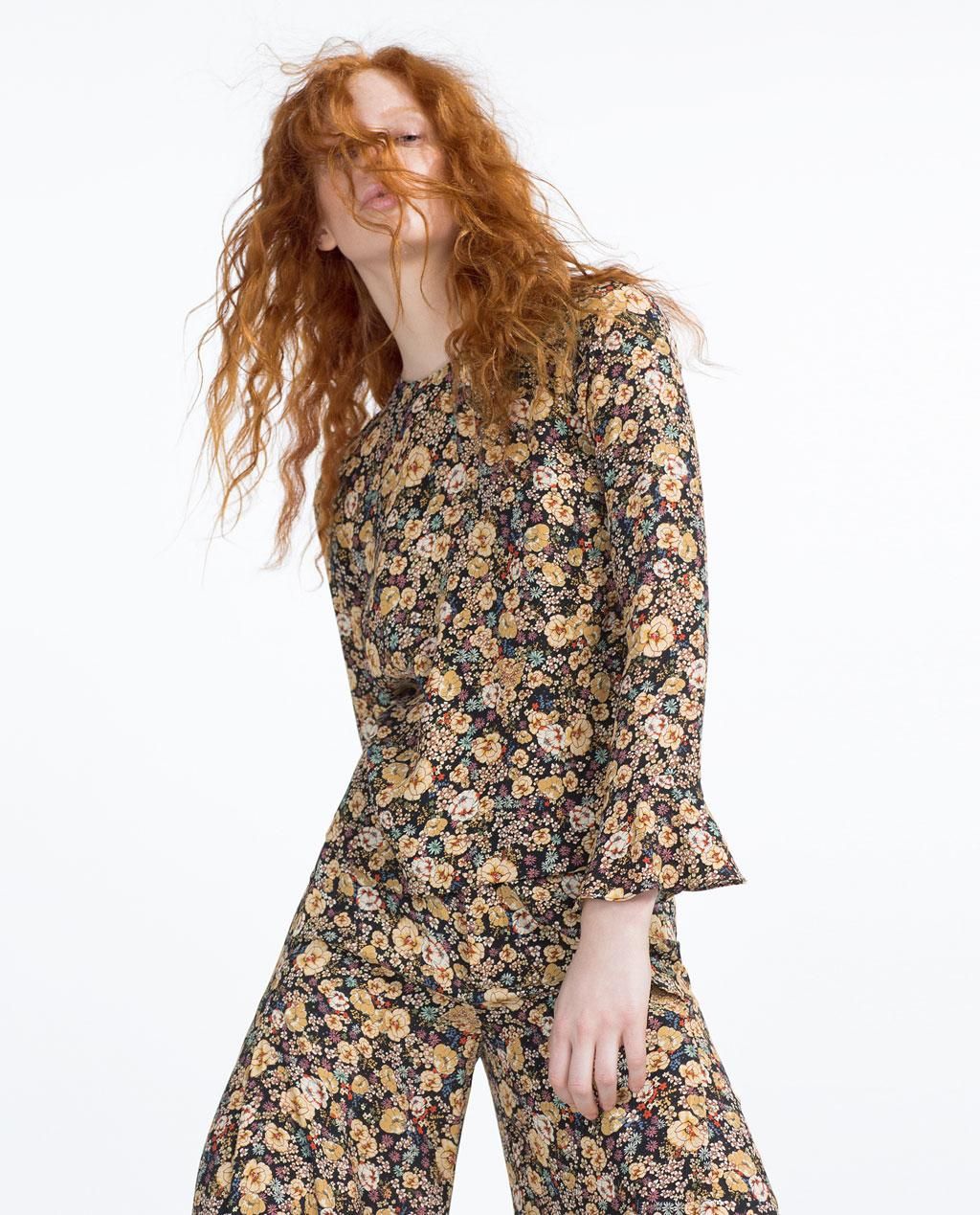 Prendas de remate final, cuerpo estampado de Zara (15,99€)